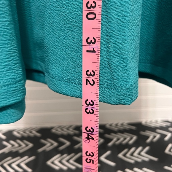 Teal flutter sleeve dress - Picture 2 of 4